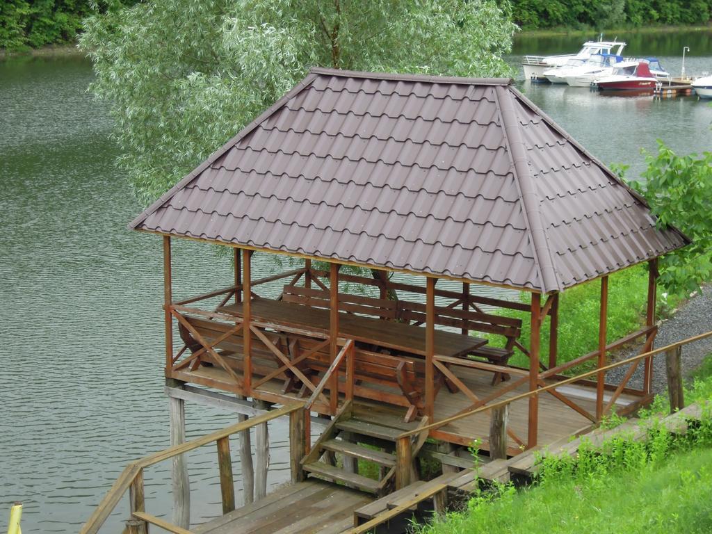 Hotel Yacht Club Mayak Dnistrivka Chambre photo